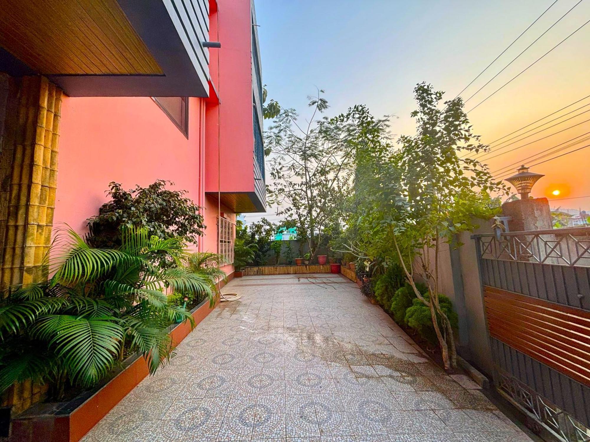 Krishna Shree Guest House Guwahati Dış mekan fotoğraf